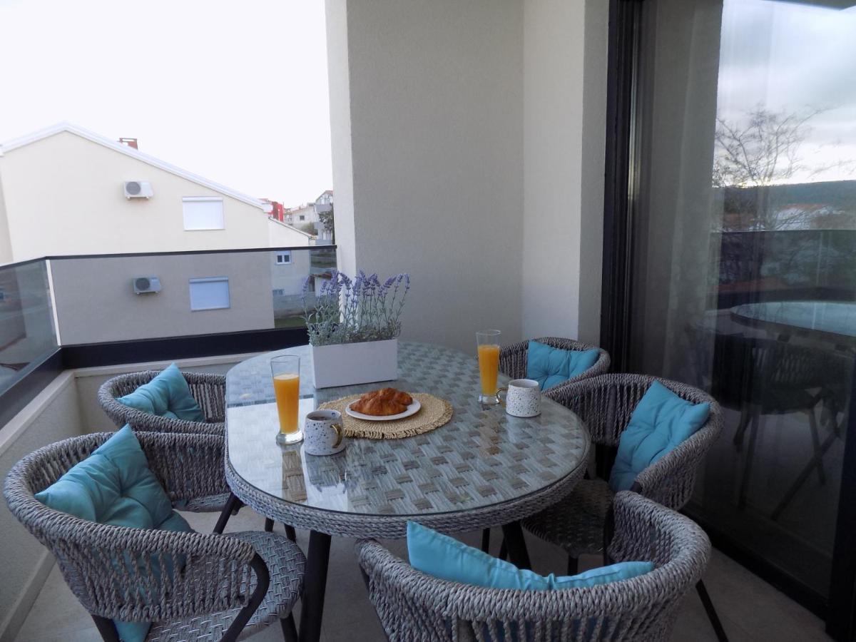 Penthouse Aurelia, Rooftop Terrace & Jacuzzi Turanj Exterior foto